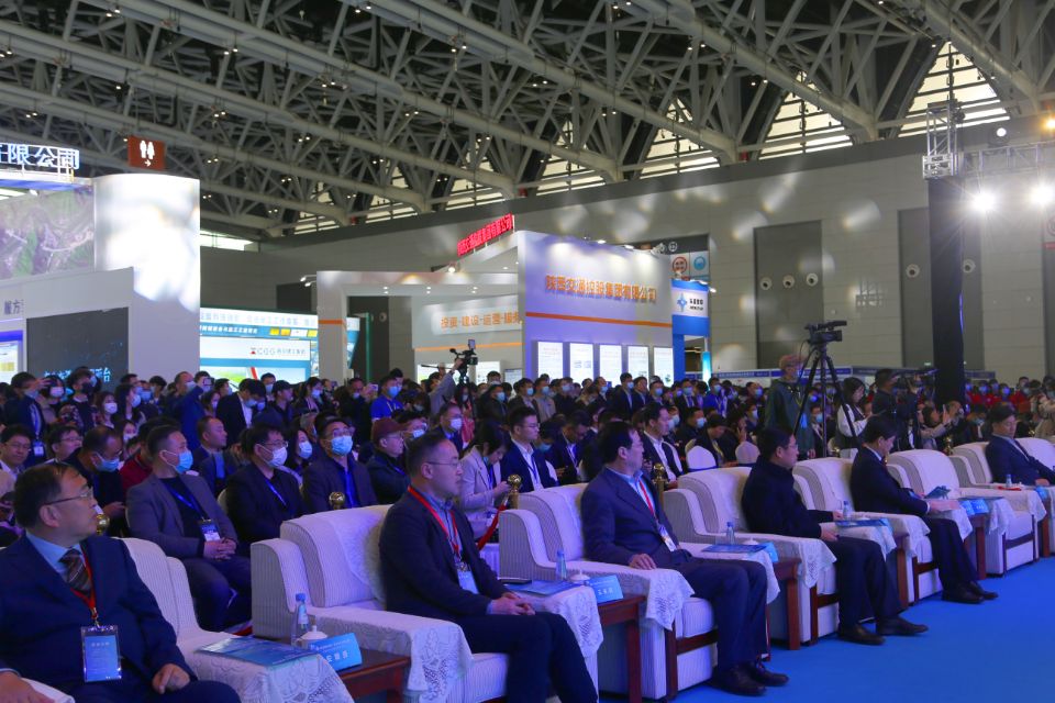 1618975888910017529.png 06FF8673907636484B00A23B0778F0E2.png